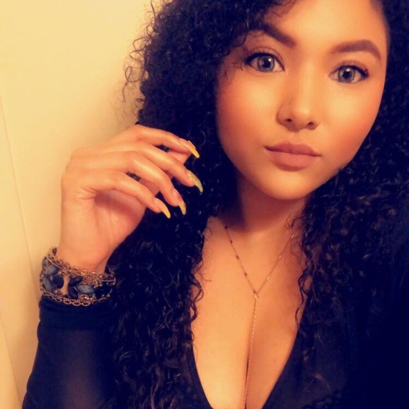 Meet your Posher, Gina - Picture 2 of 2